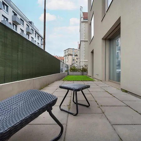 Apartament Z Ogrodkiem Zielona Okolica By Renters Apartamento *